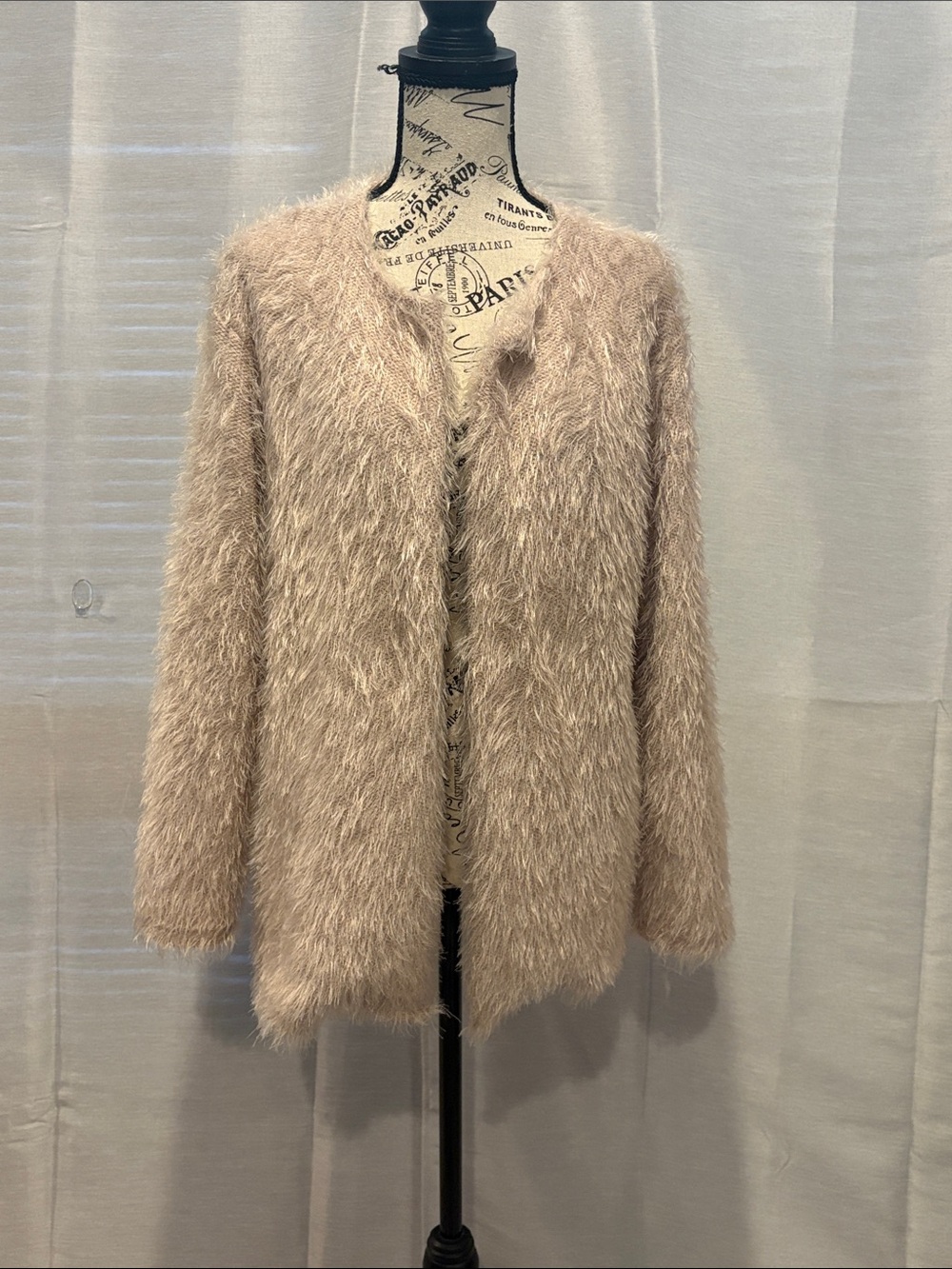 Above and Beyond cozy taupe shaggy open-front cardigan Sz L